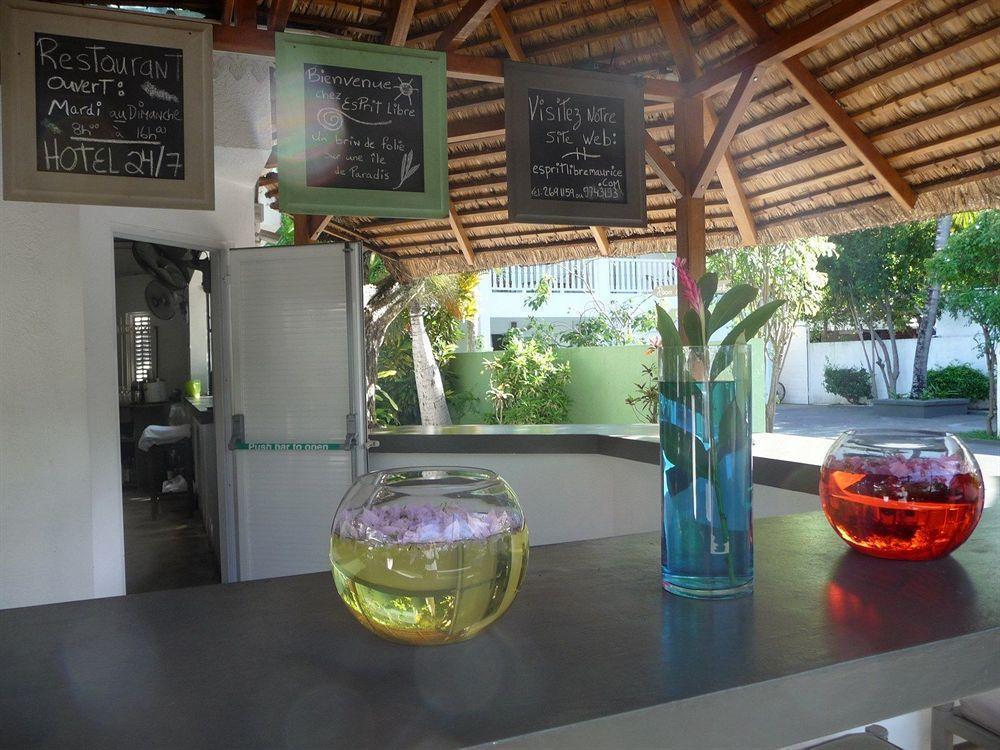 Esprit Libre restaurante&pensión Grand Baie Exterior foto